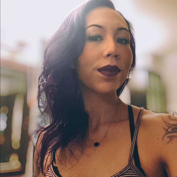 Meet your Posher, Veronica - Picture 2 of 10